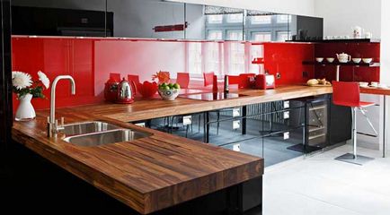 Фото кухонь в чорно-червоному кольорі
