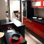 Fotografie de bucătării în culoare neagră și roșie