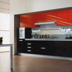Fotografie de bucătării în culoare neagră și roșie