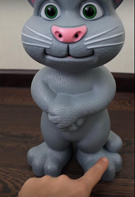 Toy talking tom cat - distracție bună pentru copil