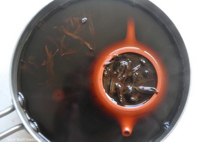 Cum să pregătiți un ceainic din lutul Ysin
