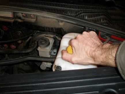 Cum se schimbă termostatul pe fotografia și video Lachette Chevrolet