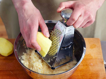 Як приготувати картопляні деруни, дієтичне харчування