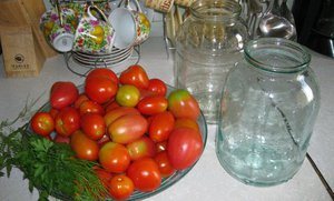 Cum să gătești roșii în rețete de suc de mere pentru pregătirea tomatelor pentru iarnă în sucul de mere