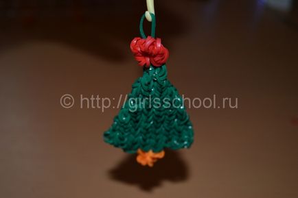 Hogyan szövik a fa gumi, karácsonyi díszek karácsonyfa a fogíny, lányok iskolába
