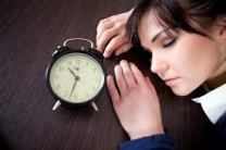 Як впоратися з хронічним недосипанням, розвиток жінки