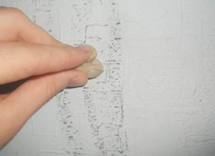 Cum să eliminați tapetul vechi de pe pereți