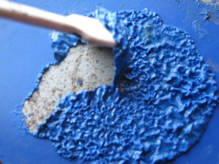 Як видалити стару фарбу зі стелі водоемульсійну, масляну