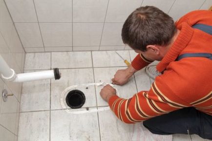 Hogyan kell telepíteni a WC-csésze a csempe a kezüket 3 telepítési módszer