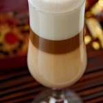 Cappuccino într-o mașină de cafea acasă cum să facă cafea și lapte