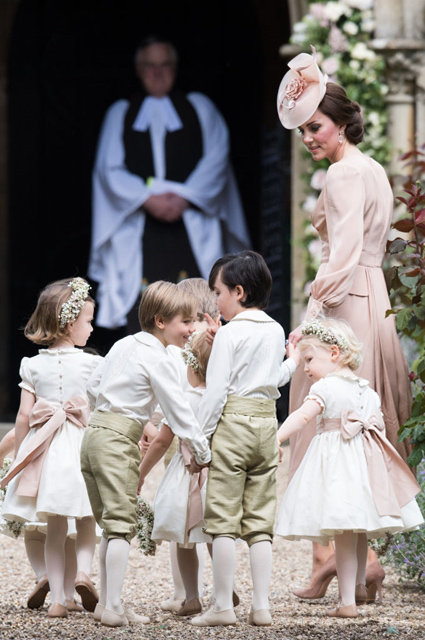 Kate Middleton, prințul George și prințesa Charlotte la nunta Pippa, bârfă