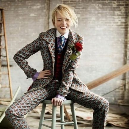 Suit costum feminin seara de pantaloni (75 fotografii) pentru femei complete, pentru o nunta, inteligent,