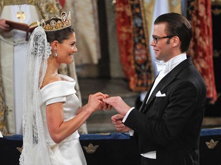 Crown Princess Victoria Queen of Hearts din Suedia, marie claire