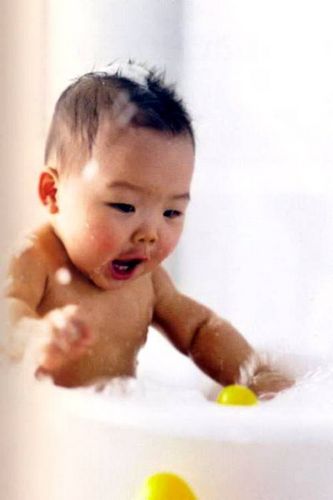 A fürdővíz csecsemők 6 hónapos