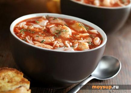 Легкий і пікантний томатний суп пюре з креветками - покроковий рецепт