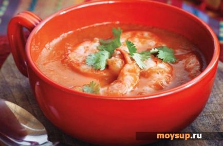 Легкий і пікантний томатний суп пюре з креветками - покроковий рецепт