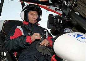 Macaralele zboară ca și cum Putin a devenit liderul macaralelor din Siberia