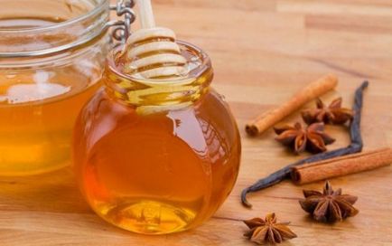 Mască de miere pentru față de la acnee și ajută