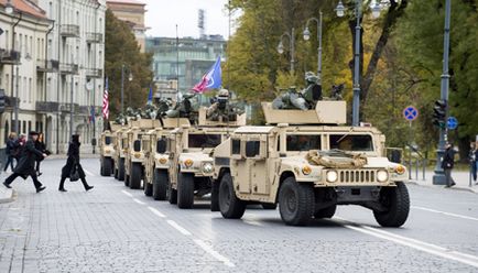 Незваний натовец- гірше Піндос! Натовці в Прибалтиці поводяться, як агресивні свині