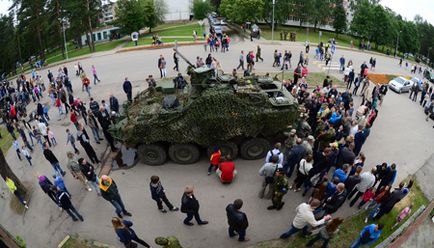 Незваний натовец- гірше Піндос! Натовці в Прибалтиці поводяться, як агресивні свині