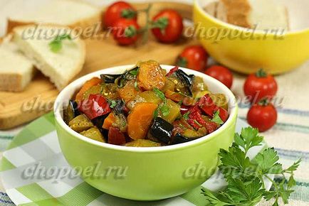 Овочеве рагу з баклажанами і кабачками, рецепт з фото