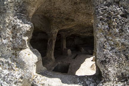 Cave város Eski-Kermen útvonalakat, helyét, leírását, hogyan juthatunk el oda autóval és gyalog