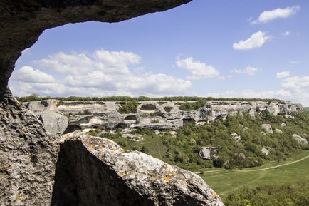 Cave város Eski-Kermen útvonalakat, helyét, leírását, hogyan juthatunk el oda autóval és gyalog