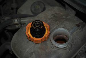 Cauzele introducerii uleiului în sistemul de răcire a motorului