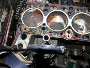 Cauzele introducerii uleiului în sistemul de răcire a motorului