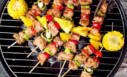 Receptje sertésborda a grill (bordák) Receptek sertésborda egy grill