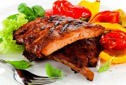 Receptje sertésborda a grill (grill) Receptek sertésborda egy grill