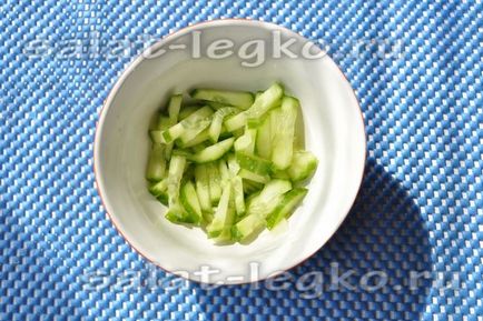 Salată de salată cu șprot - rețetă cu fotografie
