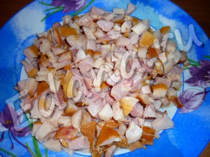 Salata - poiana zână - cu pui afumat și prune