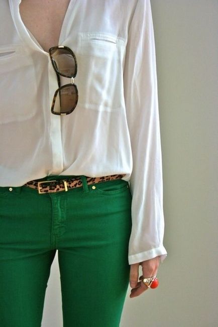 З чим носити зелені штани або джинси, ls
