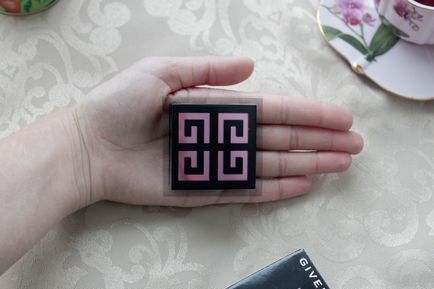 Sweet noiembrie sau una dintre opțiunile pentru un cadou minunat pentru noul an rouge givenchy le prisme blush