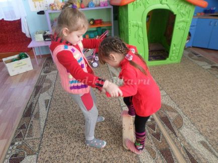 Спортивне устаткування своїми руками для дітей старшої групи дитячого садка