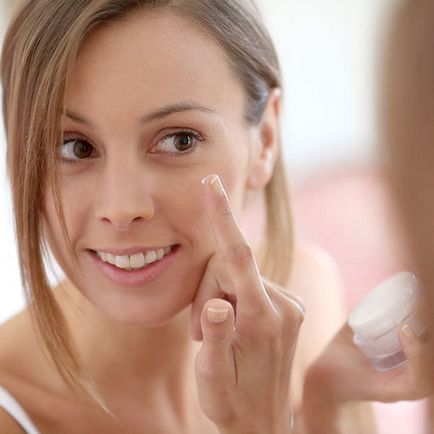 Засоби по догляду за шкірою обличчя для жінок і чоловіків