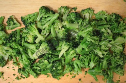 Supă cu broccoli și brânză topită - rețetă cu fotografii în mișcare
