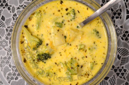 Supă cu broccoli și brânză topită - rețetă cu fotografii în mișcare