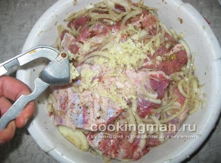 Brânză cu coajă de porc - gătit pentru bărbați