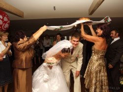 Традиції та обряди - все про весілля, підготовка весілля і проведення весілля - граємо весілля!