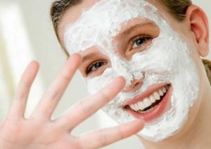 Învățând să maschezi cosmeticele de culoare neregulate