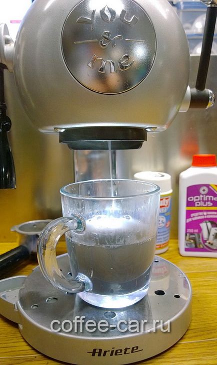 Îngrijirea mașinii de cafea și a aparatului de cafea