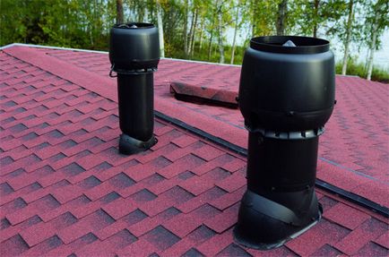 Вихід каналізації на дах для вентиляції стояка
