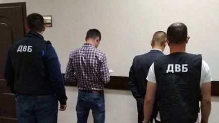 Ereszcsatornák és tetőelemek fémlemezből kezük (a) Ereszcsatornák és tetőelemek fémlemezből kezüket