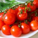 Rădăcini de tomate într-o seră și teren deschis, și, de asemenea, lupta cu ei