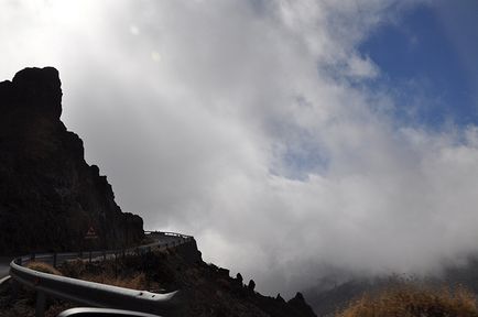 Vulcan Teide sau principalul parc național de pe tenerife, spre vulcan