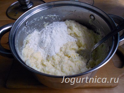 Rakott burgonyapüré sajttal a sütőben