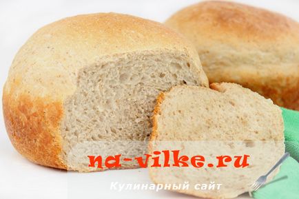 Pâine răcită de grâu și secară în cuptor