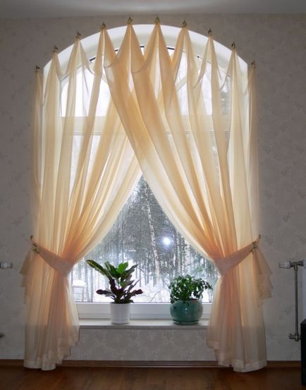 35 Idei pentru decorarea ferestrelor cu perdele (fotografie)